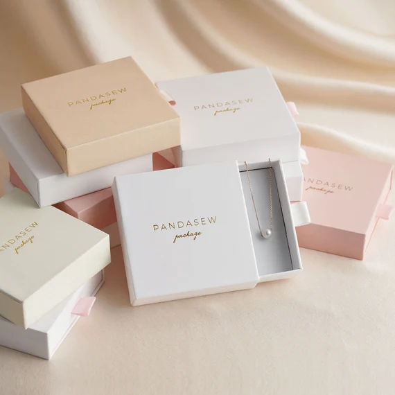 Custom Necklace Boxes