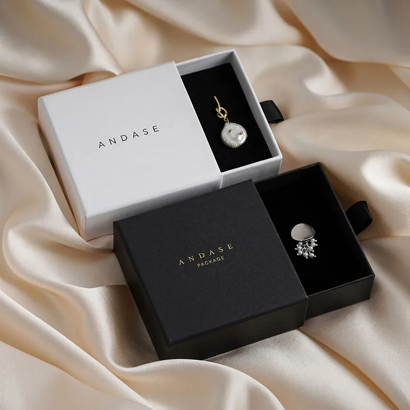 Custom Necklace Boxes