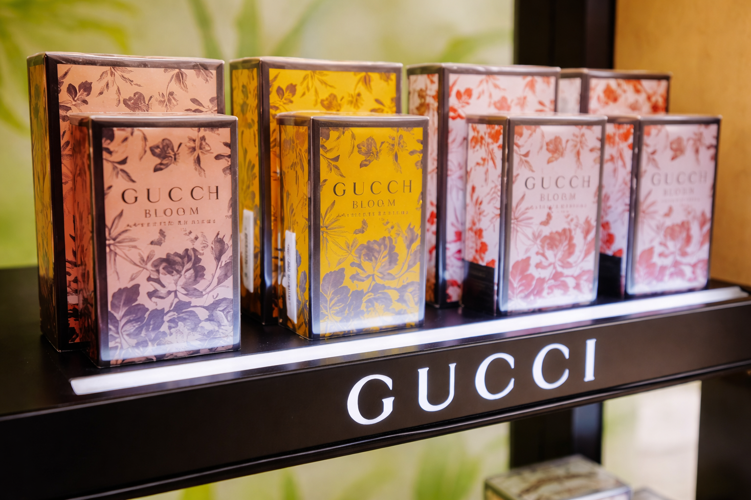 Luxury cosmetic packaging design